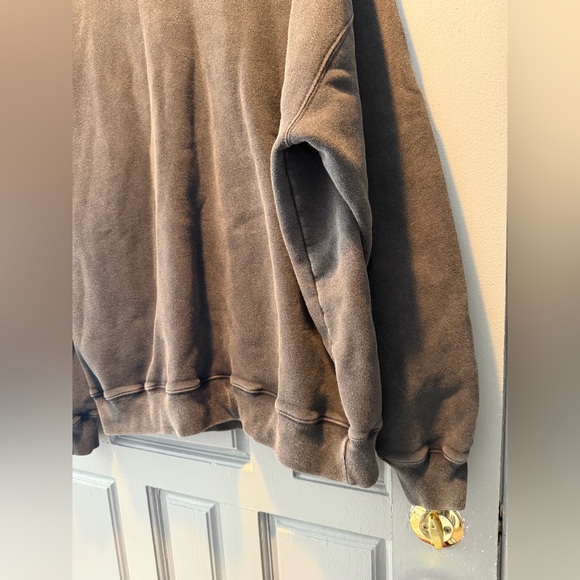 A&F washed black crew neck - Picture 4 of 11